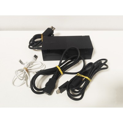 Microsoft Xbox One 500GB 1° generazione - Nera con 2 giochi in omaggio